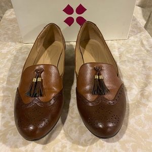 Naturalizer Brown/Tan tassel shoes 8.5